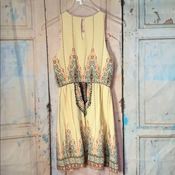 Blu Pepper Womans Small Cream Blue Pink Shift Sleeveless Dress - Picture 4 of 5